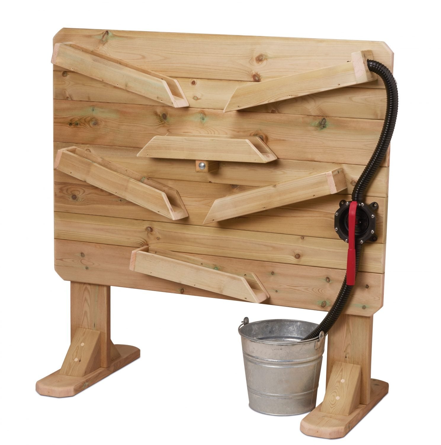 Outdoors Water Wall - The Ministry of Outdoor Education