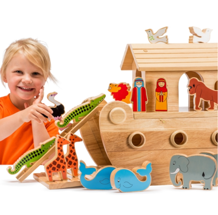 Deluxe Natural Ark with 24 Colourful Characters