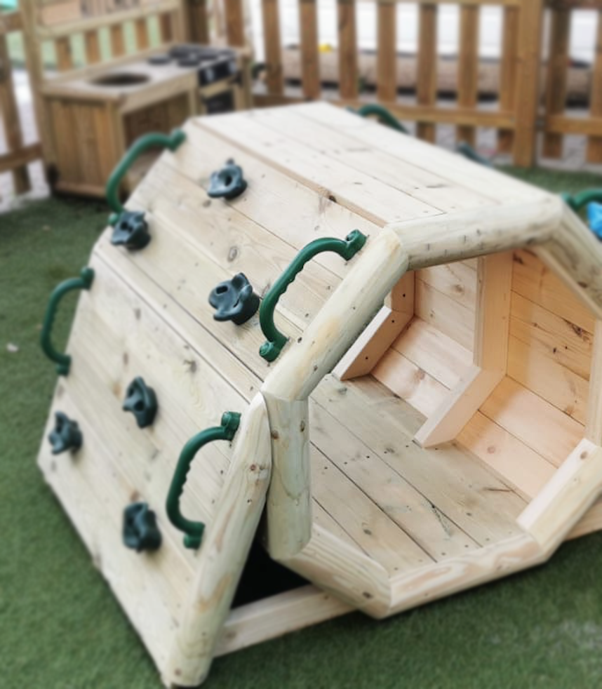 Tunnel Climbing Wall (Half Size)
