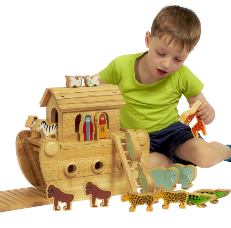 Junior Natural Ark with 18 Colourful Characters