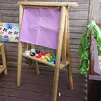 Easel (Low Height)