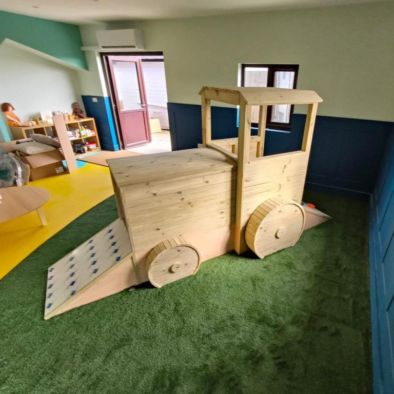Giant Tractor with Slide