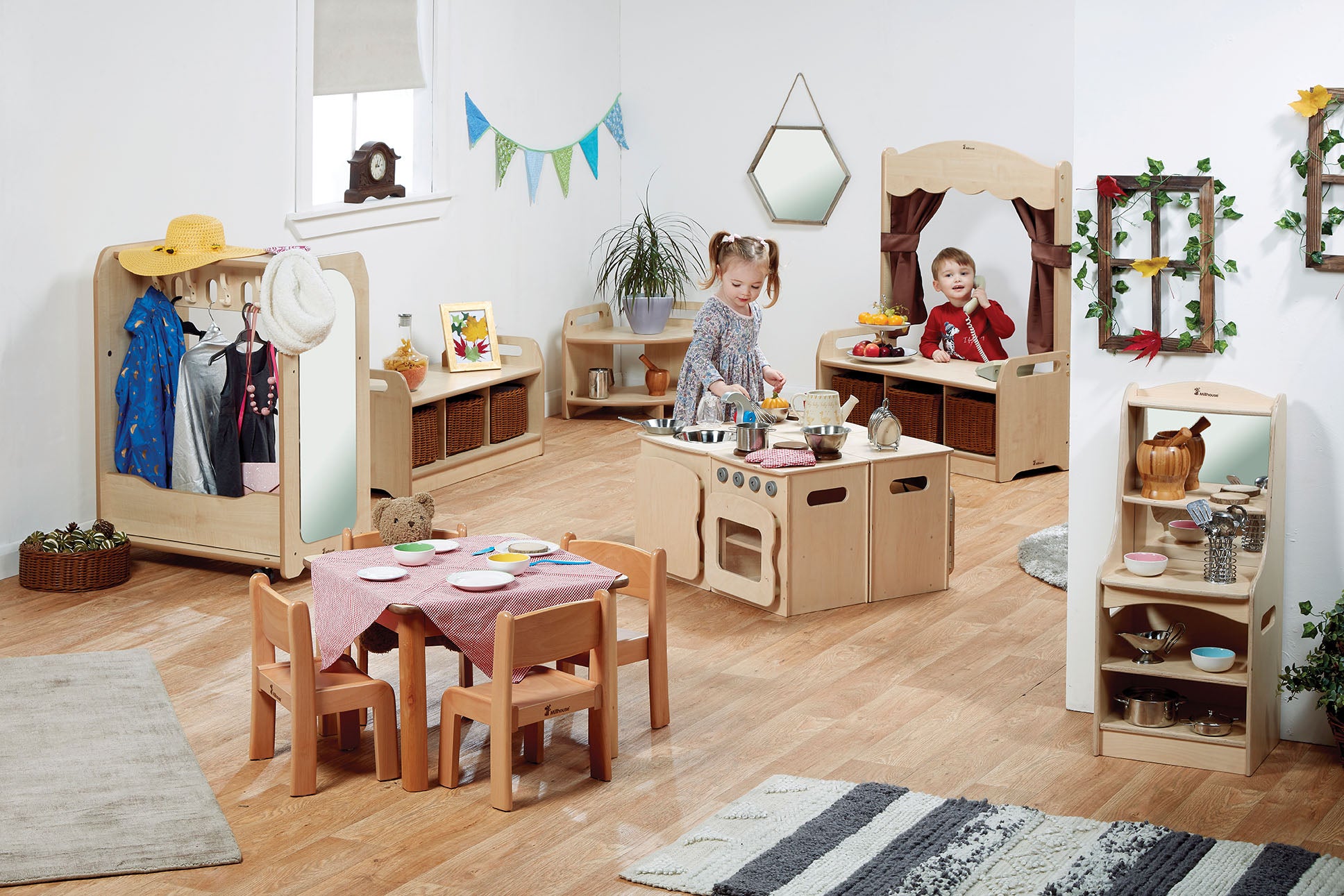 Under 3's Role Play Zone - The Ministry of Outdoor Education