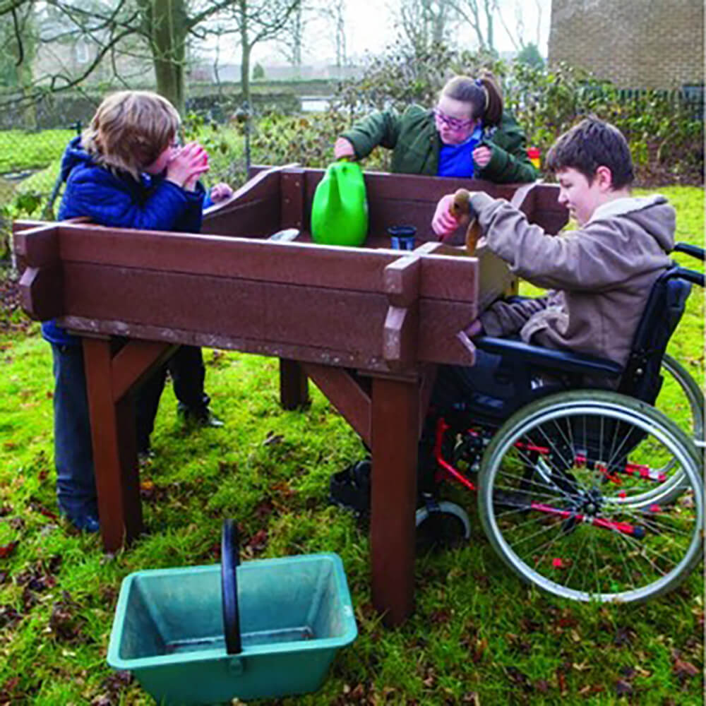 SEN potting table - The Ministry of Outdoor Education