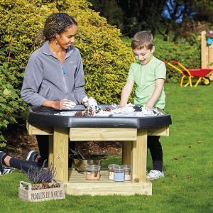 DR034-Millhouse-Outdoor-Play-Tray-Activity-Table-(PreSchool)_Lifestyle_RGB